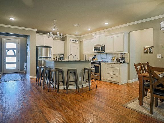 5th image of 3635 Rosewood