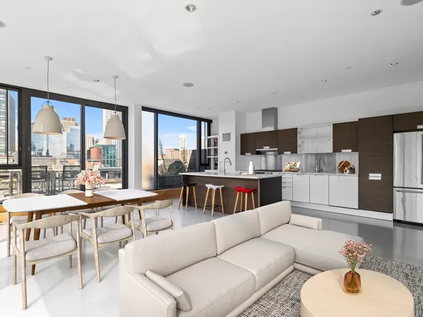 346 Congress St #Penthouse 701, Boston, MA 02210