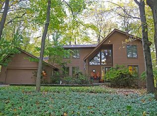 6 Forest Knl, Pittsford, NY 14534