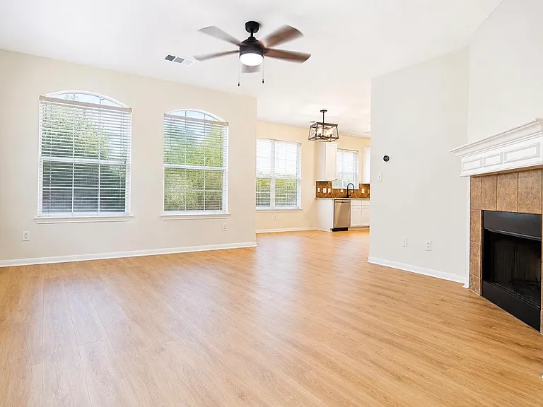 4205 Bent Wood Ct — Photo 12