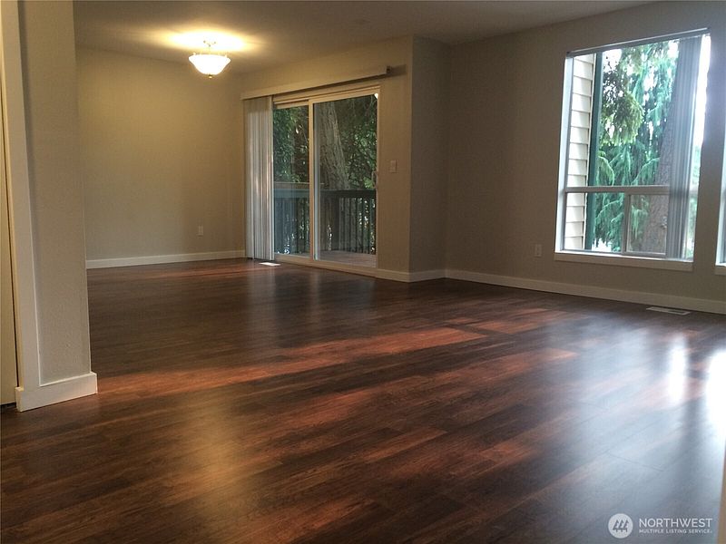 4th image of 16518 NE 85th Street
