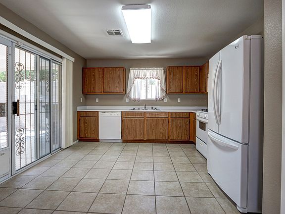 5th image of 625 Roberta Alecia Ave