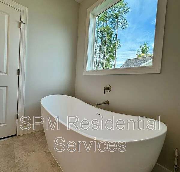1121 Echo Dr NE — Photo 21