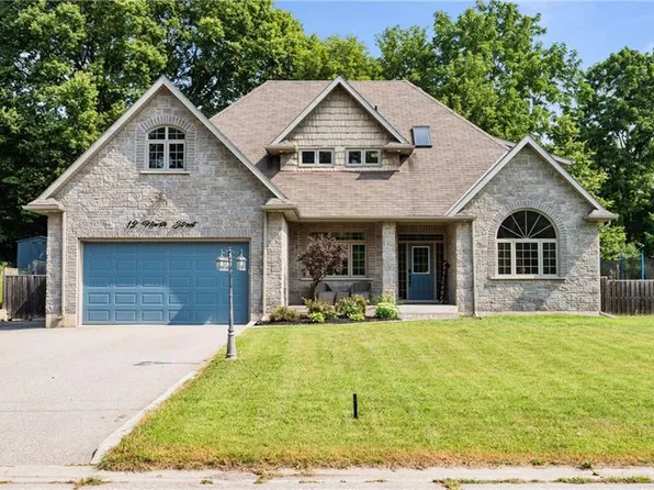 12 North St, Brant, ON N0E 1K0