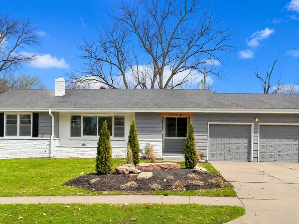 708 S 67th St, Omaha, NE 68106