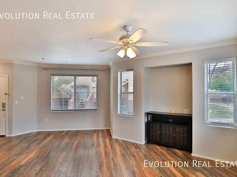 2134 E Broadway Rd #1049 — Photo 6