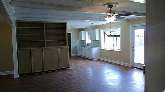 4th image of 113 Hemlock Cir