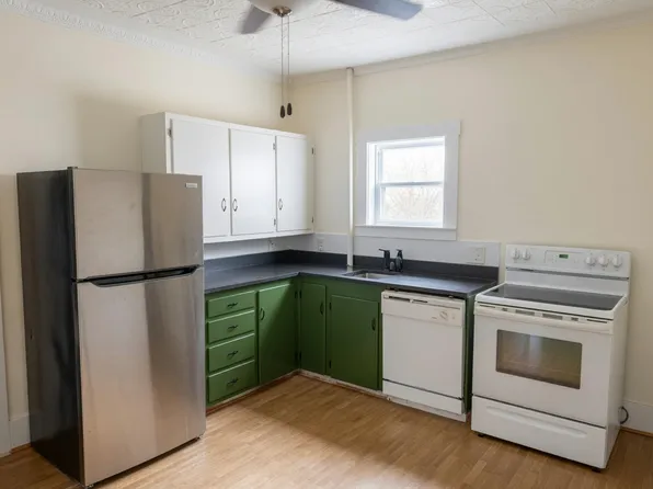 36 Beal St, Norway, ME