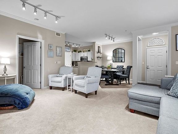 4th image of 1000 Providence Pl APT 113