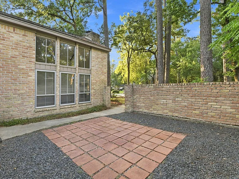 6307 Jadecrest Dr — Photo 48
