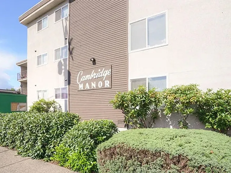 Cambridge Manor Apartments — Photo 1