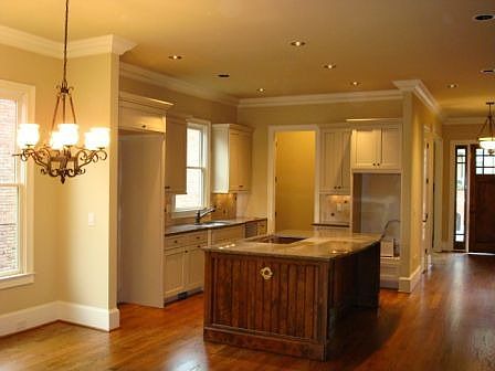 Connoiseur's Kitchen & Sunny Breakfast Room