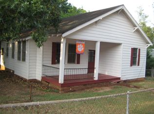 12 Ames St, Seneca, SC 29678