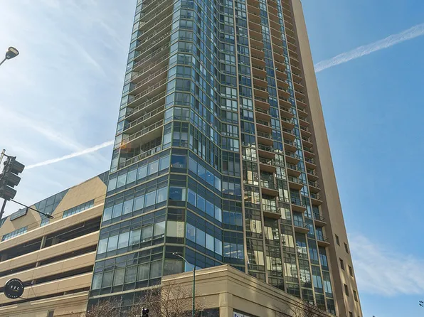 111 W Maple St APT 3409, Chicago, IL 60610