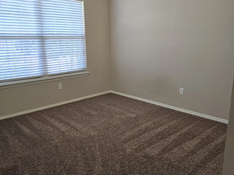 2321 W Quinton St — Photo 17