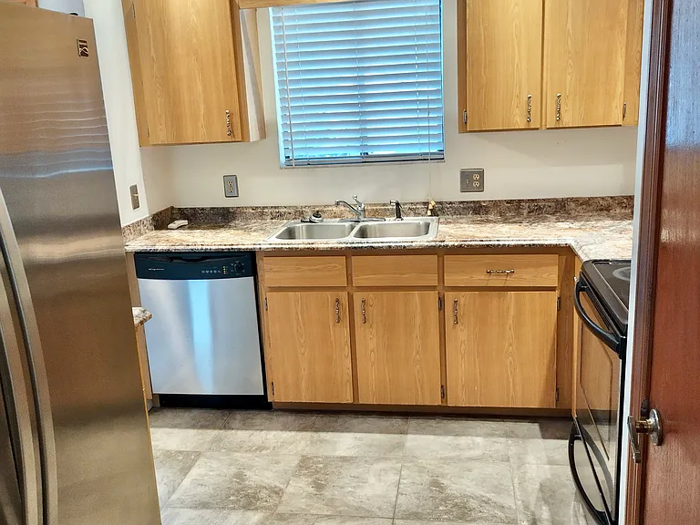 1206 Deer Springs Rd — Photo 3