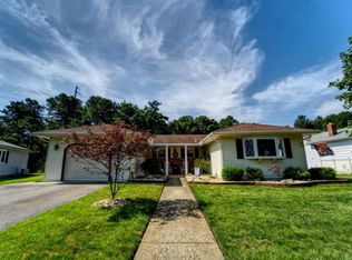 7 S Point Ct, Toms River, NJ 08757