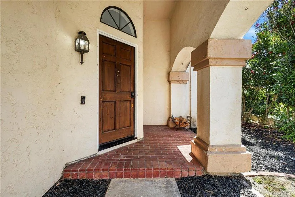 3 bed, 2.5 bath, 1532 sqft, $4,300 — Photo 2