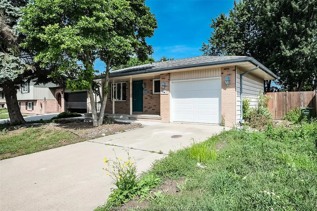 3 bed, $2,500 — Photo 2