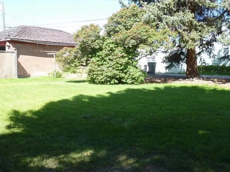 1001 S Pacific St — Photo 2