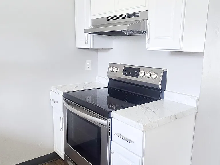 1341 Renslar Ave — Photo 5