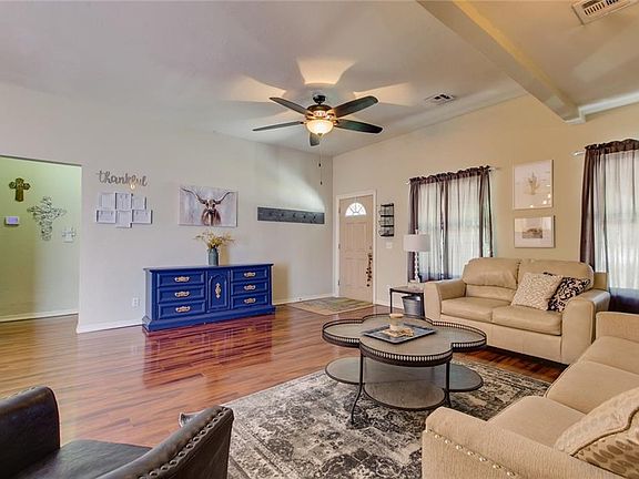 5th image of 1616 N McMillan Ave