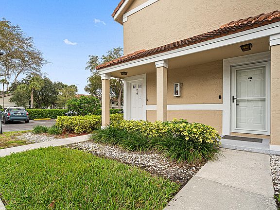 2nd image of 4620 W Mcnab Road #B1