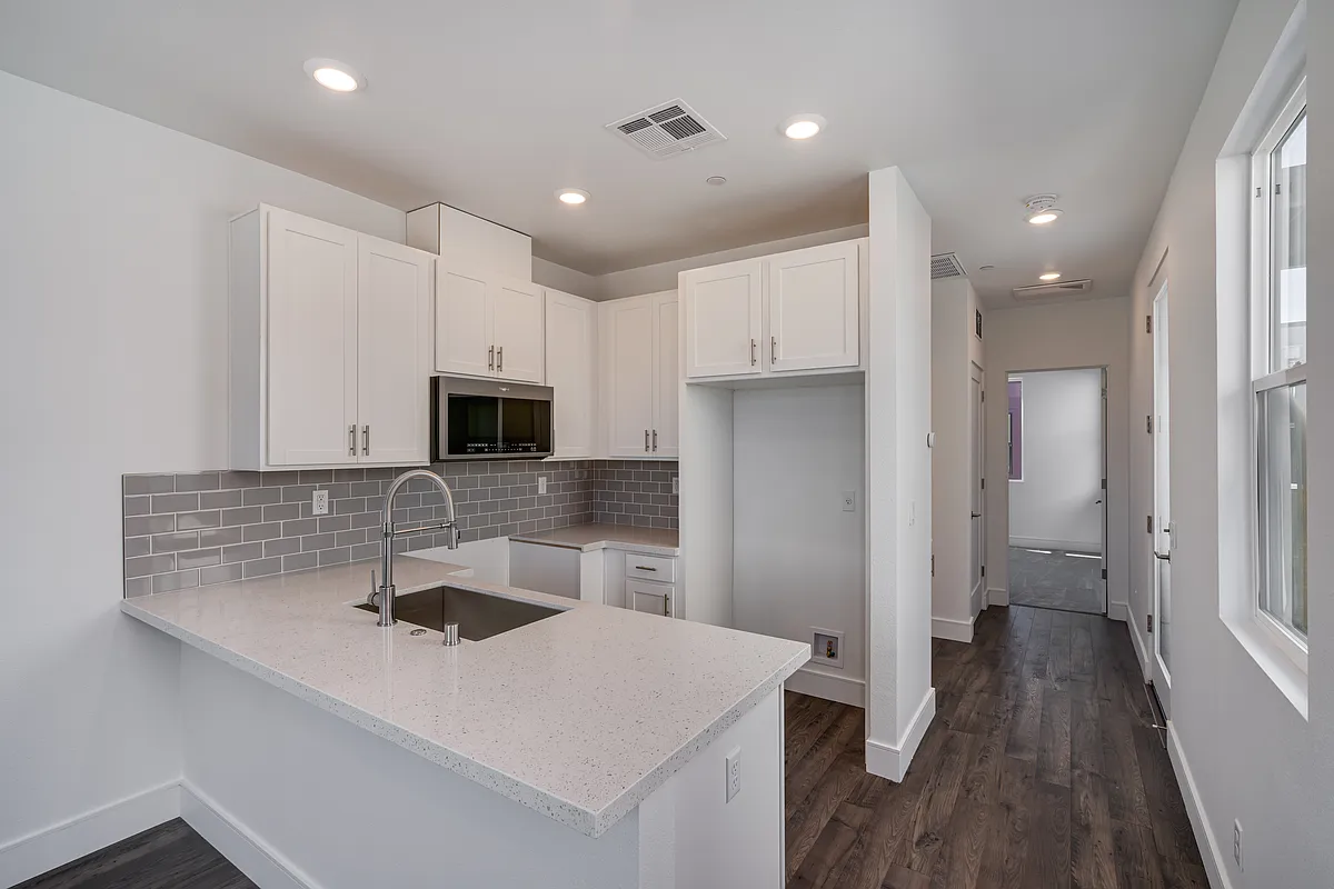 Building Photo - 1617 Tecado Dr