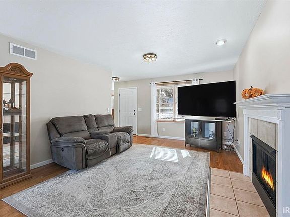 3rd image of 29299 Raintree Ct