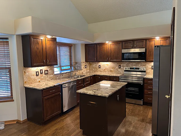 7955 Manston Dr — Photo 4