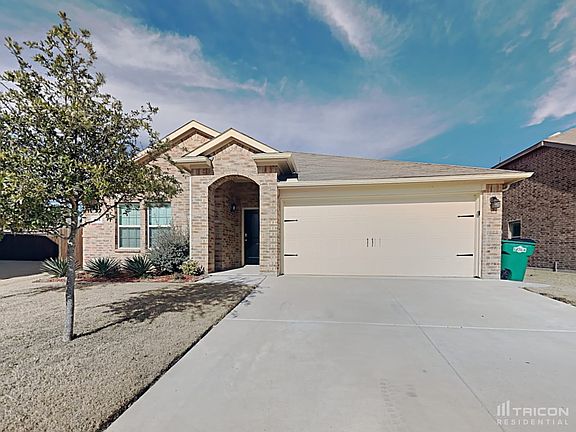 3rd image of 845 Darst Dr