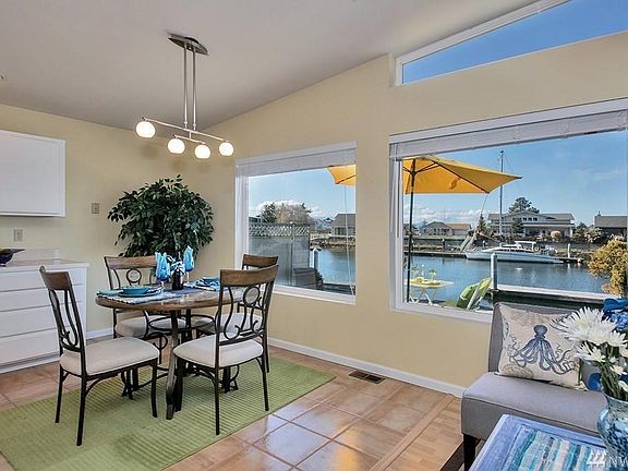 4th image of 3770 Shorewood Ave