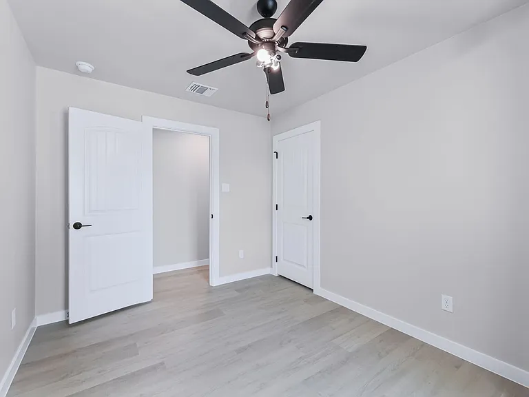 716 S Terrace St #A — Photo 16