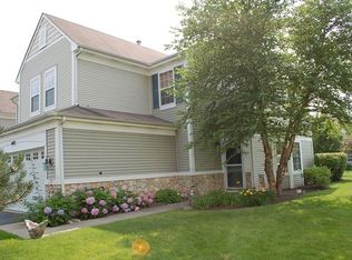 1442 White Pine Ln, Bolingbrook, IL 60490