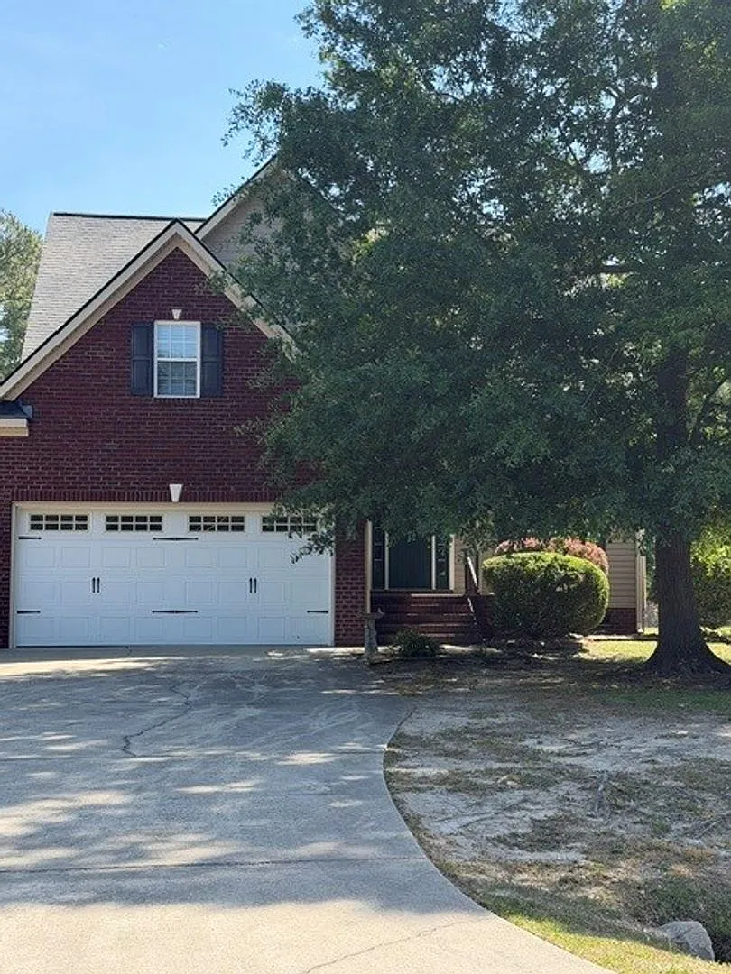 Building Photo - 208 Laurel Dr