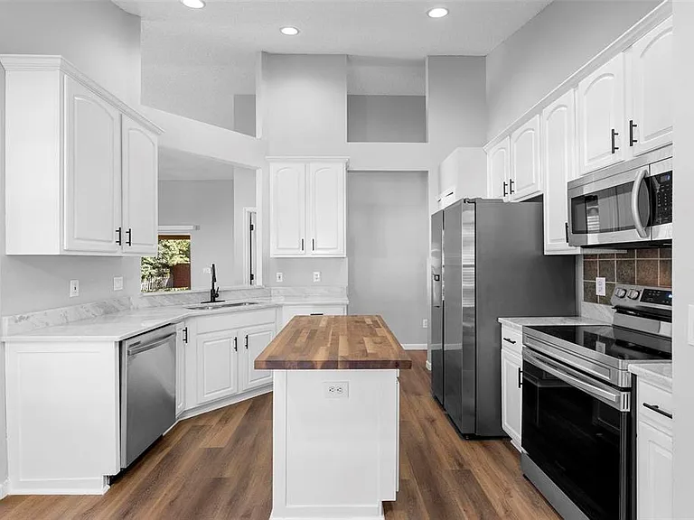 846 Grand Hughey Ct — Photo 12