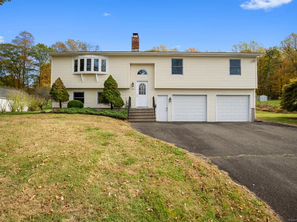 294 Turkey Roost Rd, Monroe, CT 06468