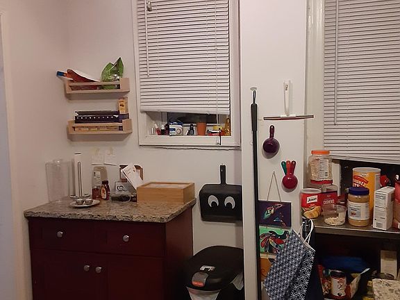 4th image of 2227 Catharine St Floor 1