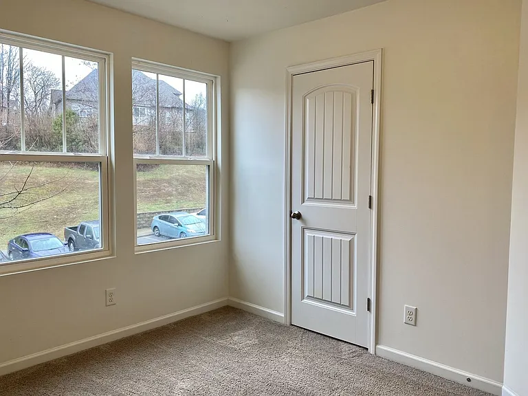 1021 Livingstone Ln — Photo 20