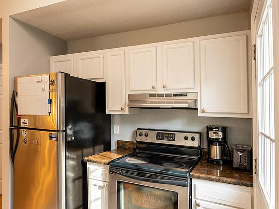 5th image of 1718 Woodpointe Dr