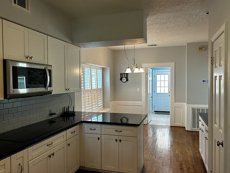 20723 Trellis Ln — Photo 14