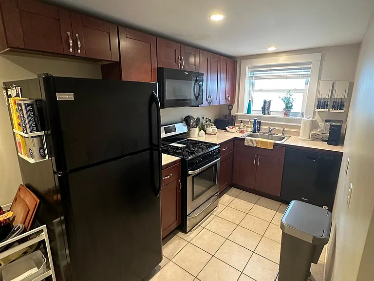 33 Norwood Ave — Photo 7
