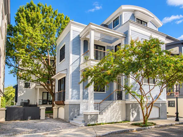 18 Corinne St, Charleston, SC 29403