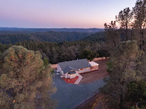 24581 Defender Grade Rd, Pioneer, CA 95666