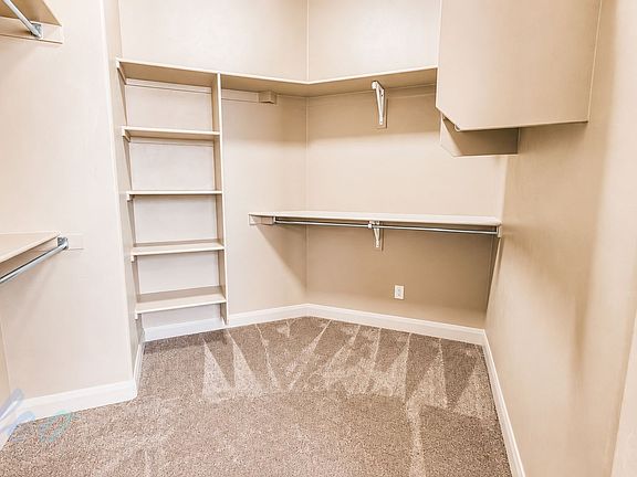 4th image of 3278 S Retreat Dr