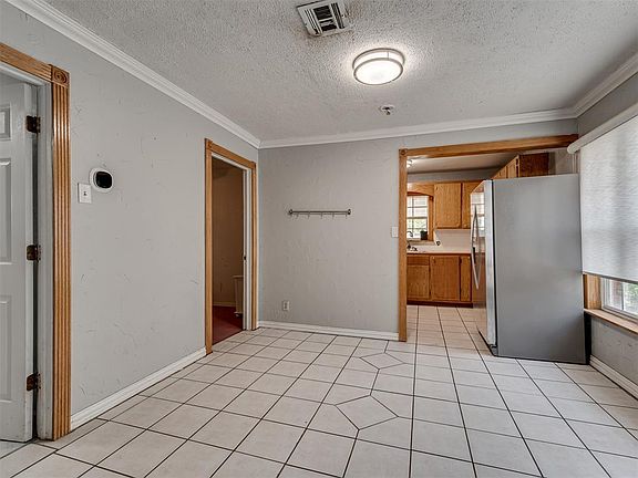 5th image of 3121 S Clegern St