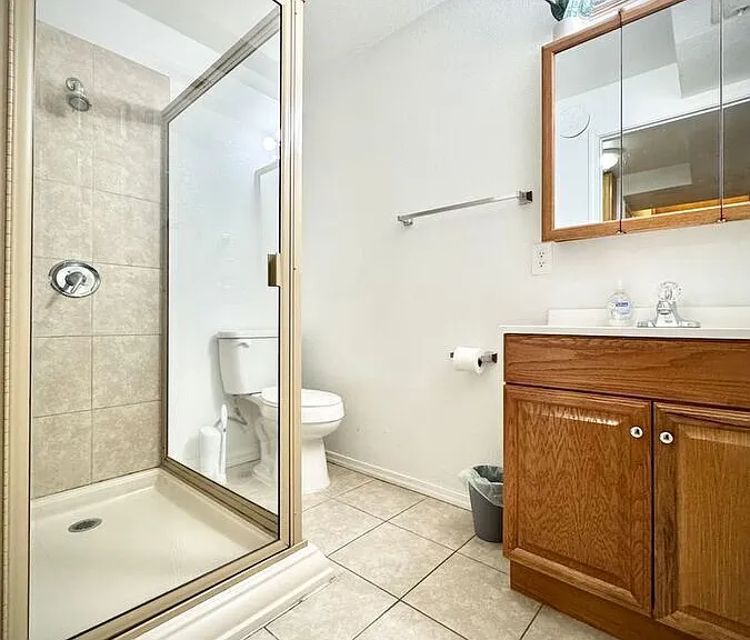 14124 Phinney Ave N #LOWER — Photo 9