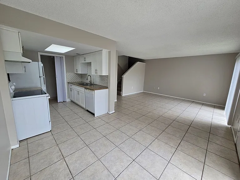 1810 Caralee Blvd — Photo 5