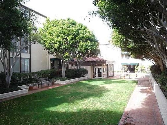 2nd image of 6455 La Jolla Blvd Unit 148