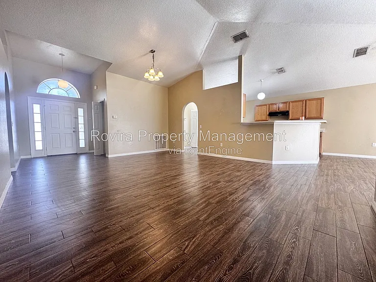 5536 Sycamore Canyon Dr — Photo 3